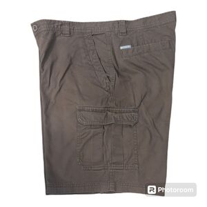 Columbia Omni-Shield (Sun Protection) Bark Cargo Shorts Men's 38W 10L